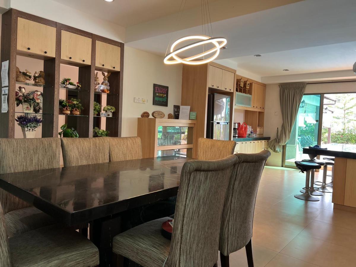Melaka Beachfront Villa With Pool Exterior foto